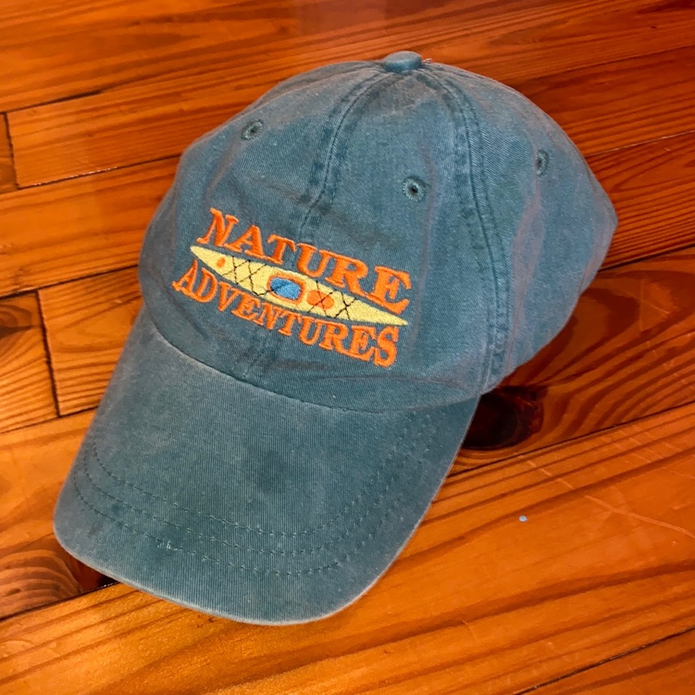 VINTAGE Sea foam green hat